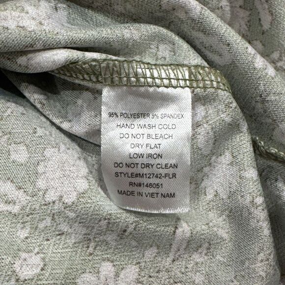 Faith and Joy collared blouse size medium - Picture 3 of 4